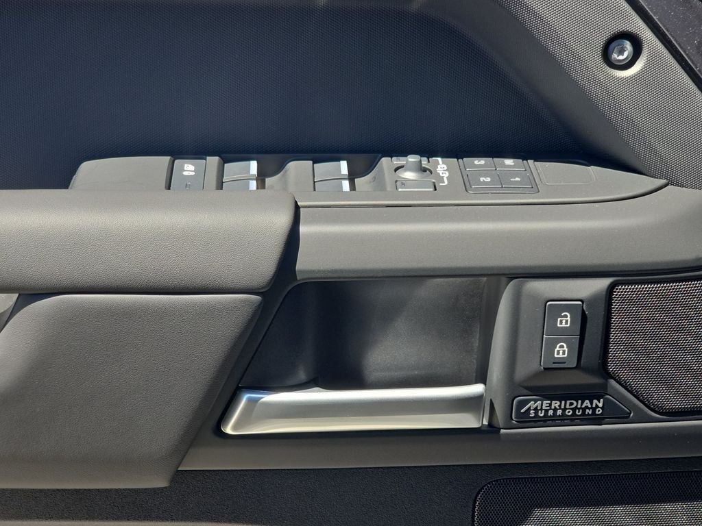New 2026 Carpathian Grey Land Rover X-Dynamic SE image 28