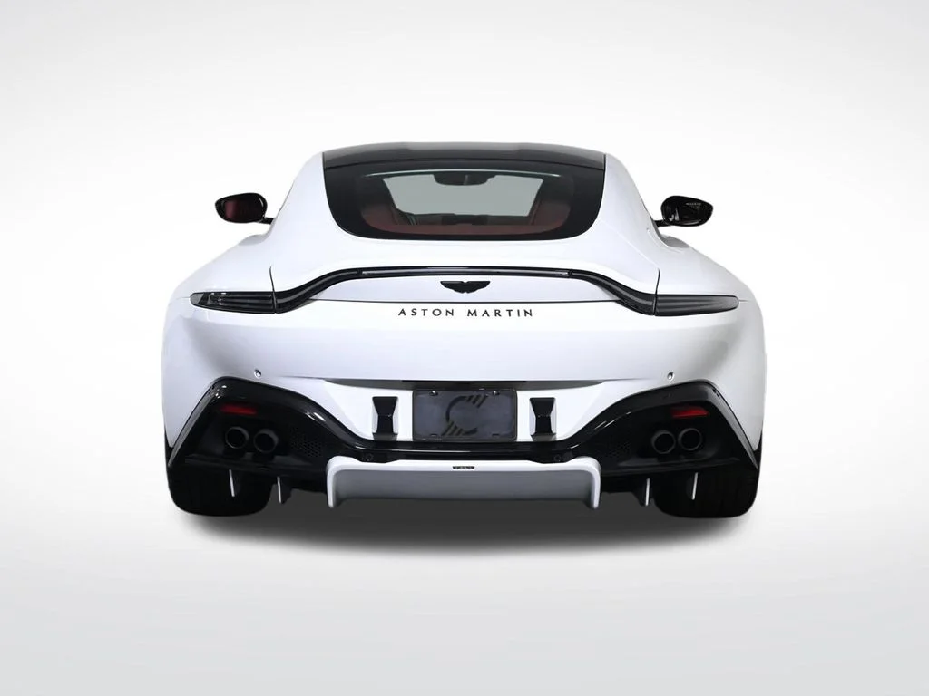 Used 2022 Lunar White Aston Martin Coupe image 4
