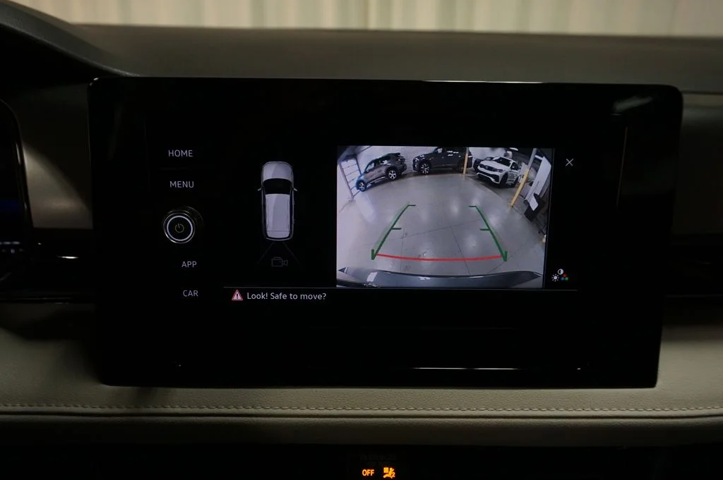 New 2026 Platinum Gray Volkswagen 1.5T S image 17