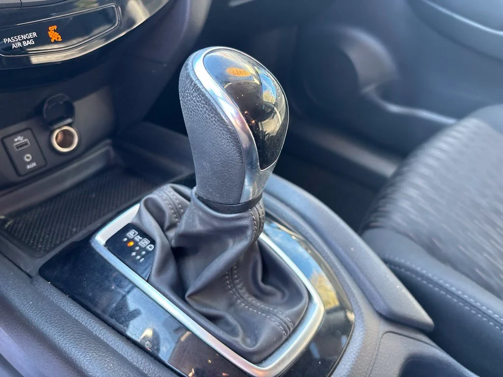 Used 2017 Blue Nissan SV image 29