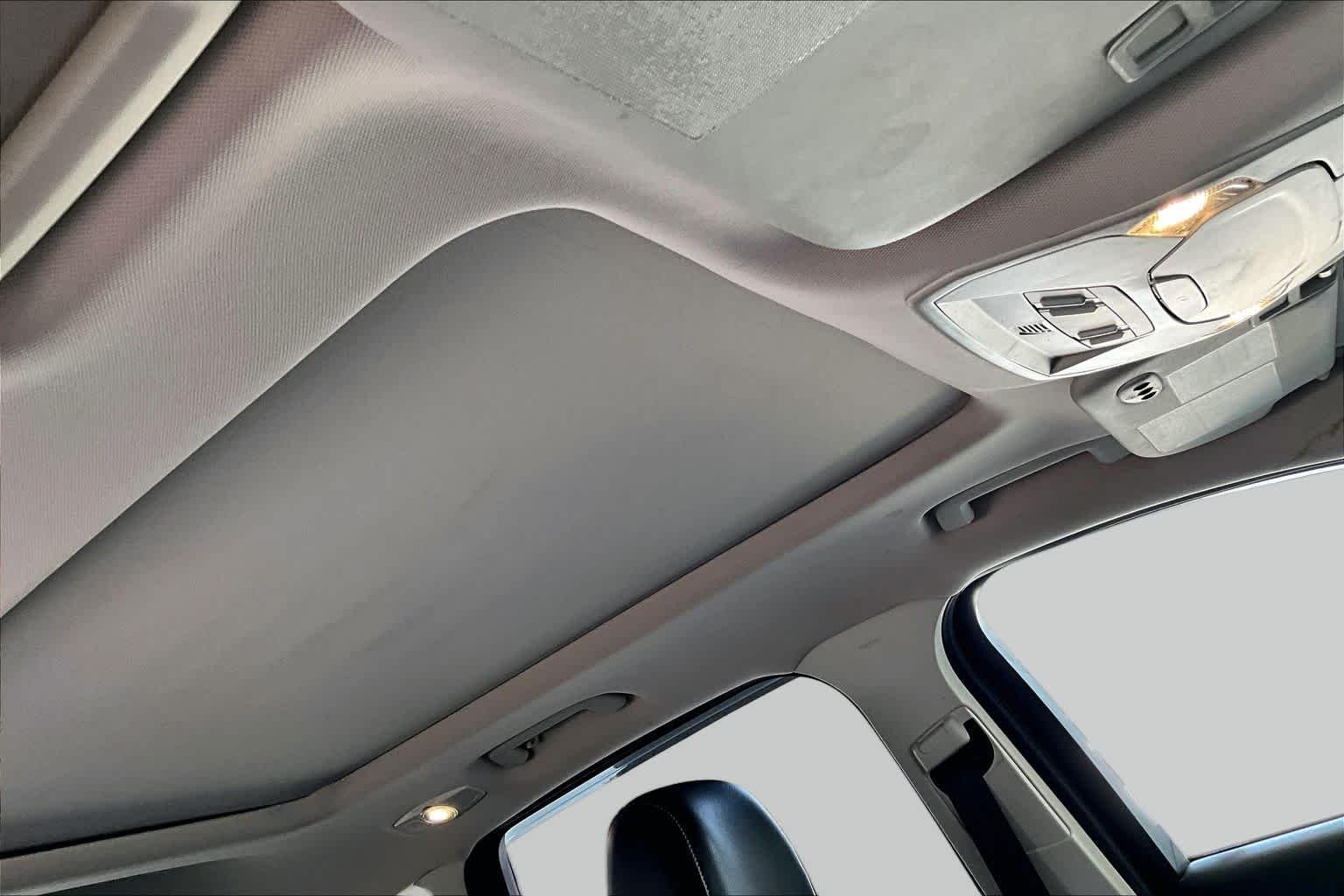 Used 2017 Magnetic Ford Titanium image 14