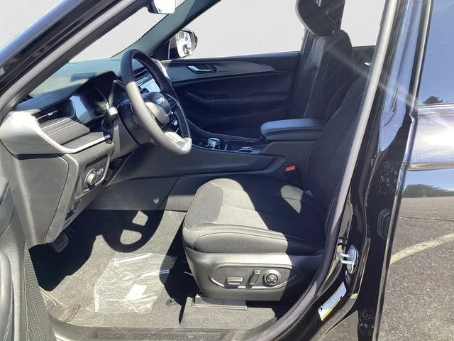 New 2026 Diamond Black Jeep LAREDO X 4X4 image 10