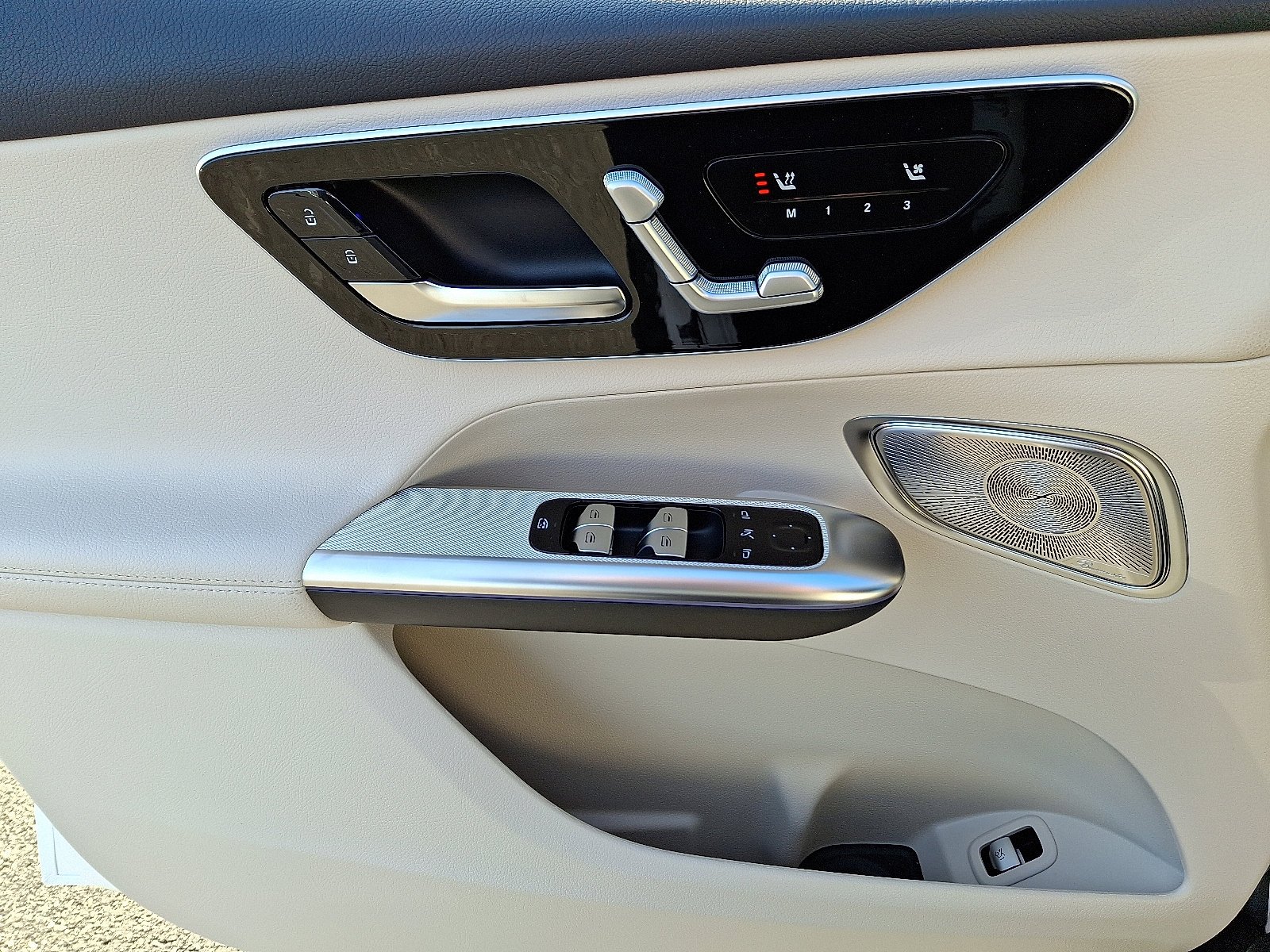 2026 Mercedes-Benz GLC Base - Photo 7