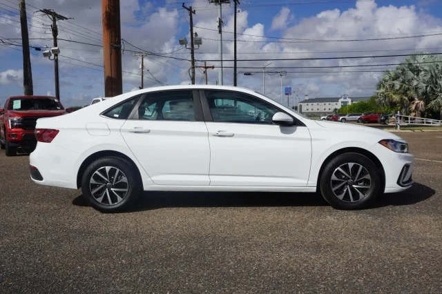 New 2027 WHITE Volkswagen S image 4