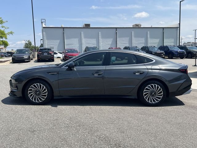 Certified Used 2025 Gray Hyundai SEL image 10