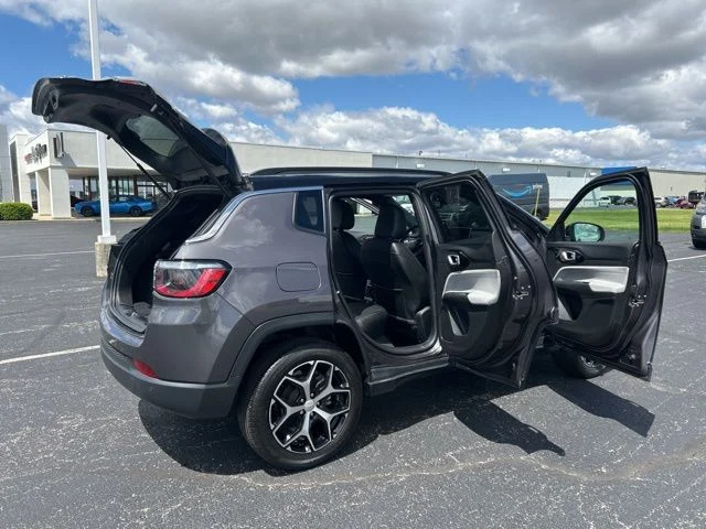 2024 Jeep Compass Limited - Photo 24