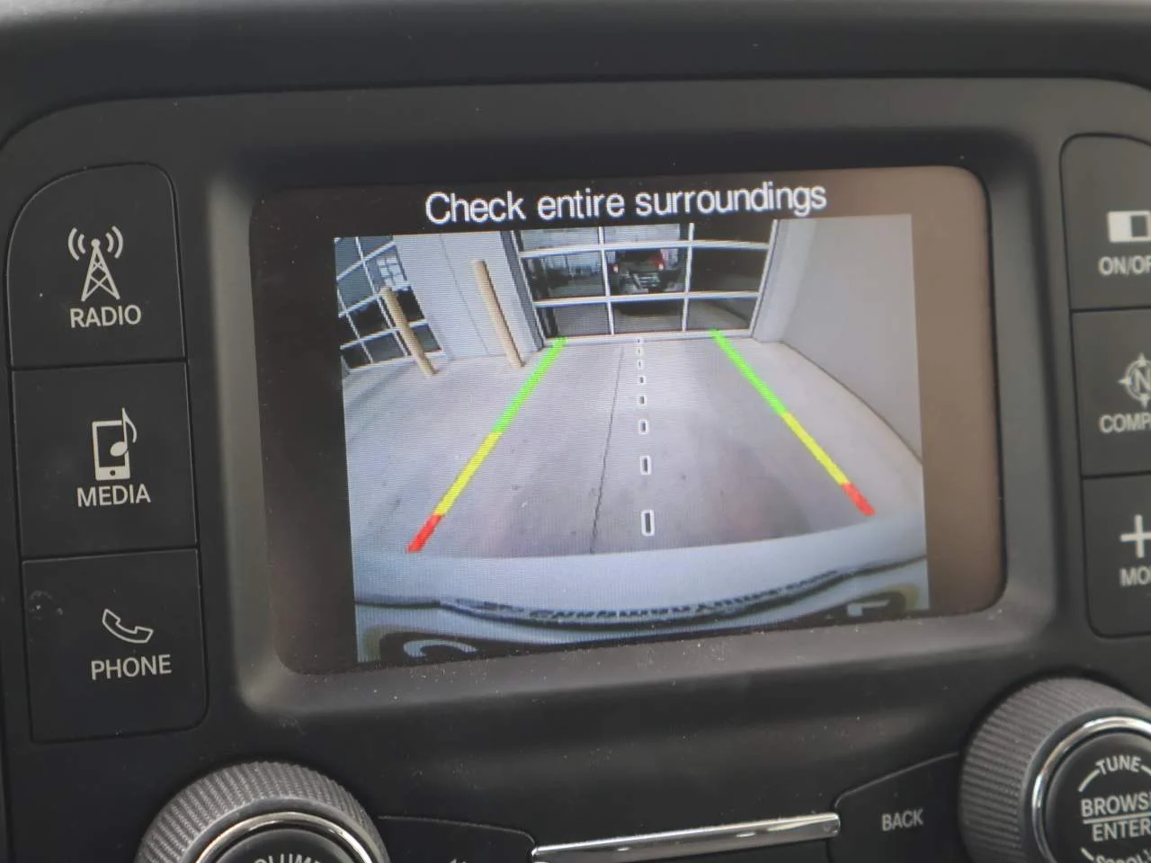 Used 2015 Alpine White Jeep Trailhawk image 15