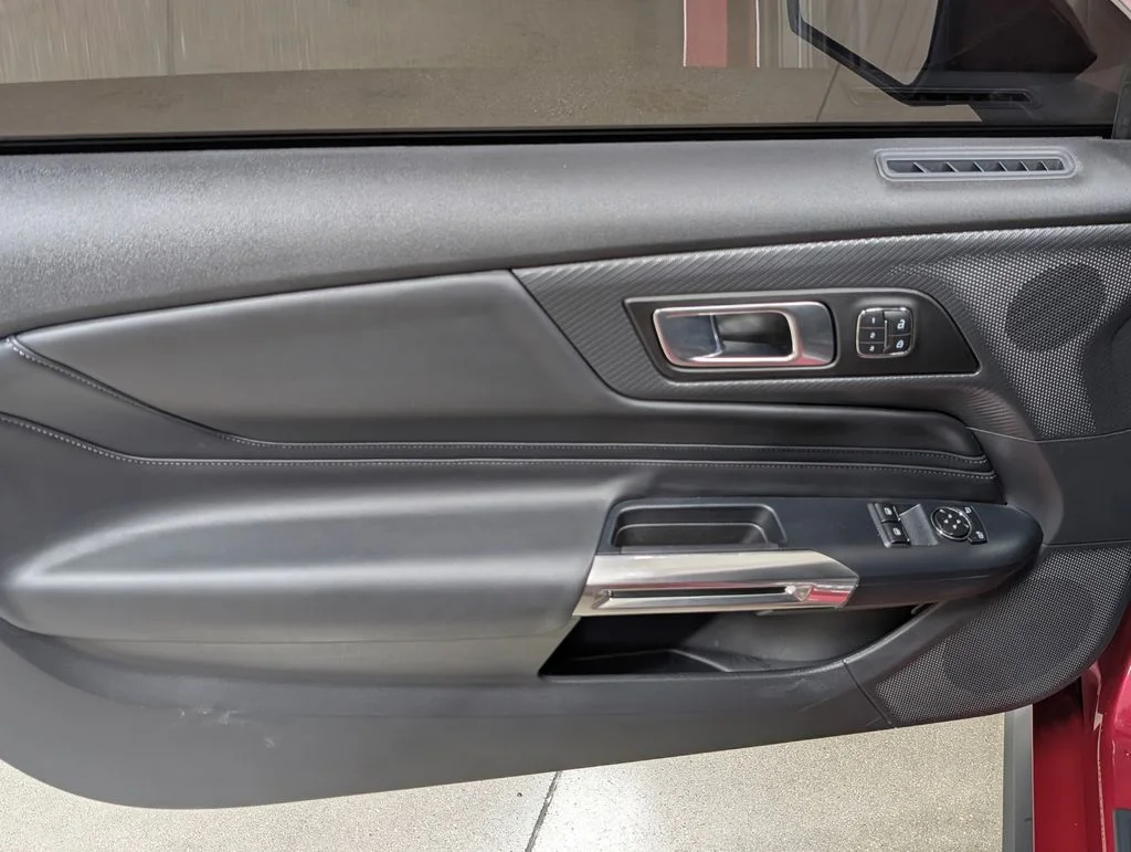 Certified Used 2025 Molten Ford GT Premium image 11