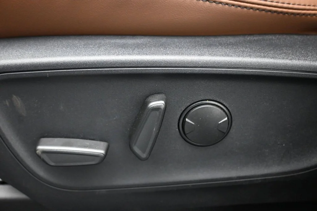 New 2026 Carbonized Gray Metallic Ford Outer Banks image 10