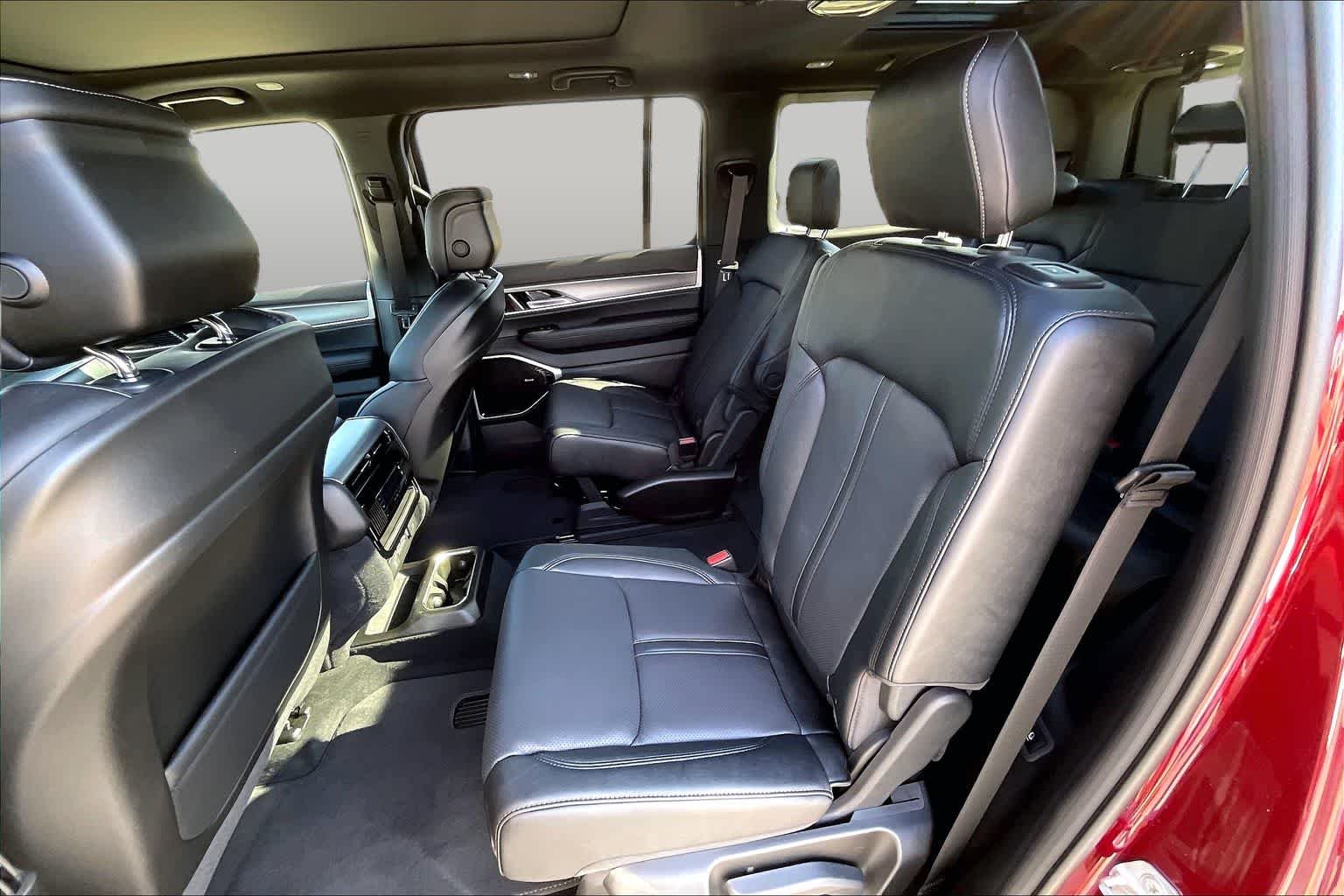 New 2026 Velvet Red Pearl-Coat Exterior Paint Jeep Limited Altitude image 21