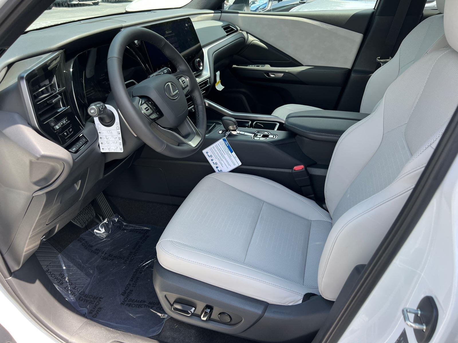 New 2026 Wind Chill Pearl Lexus PREMIUM AWD image 9