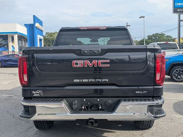 Used 2024 Silver GMC SLT image 5