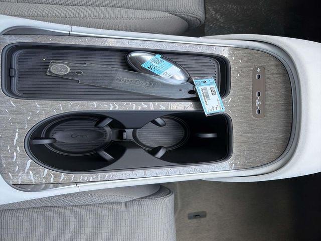New 2027 Blue Hyundai SE FWD image 25