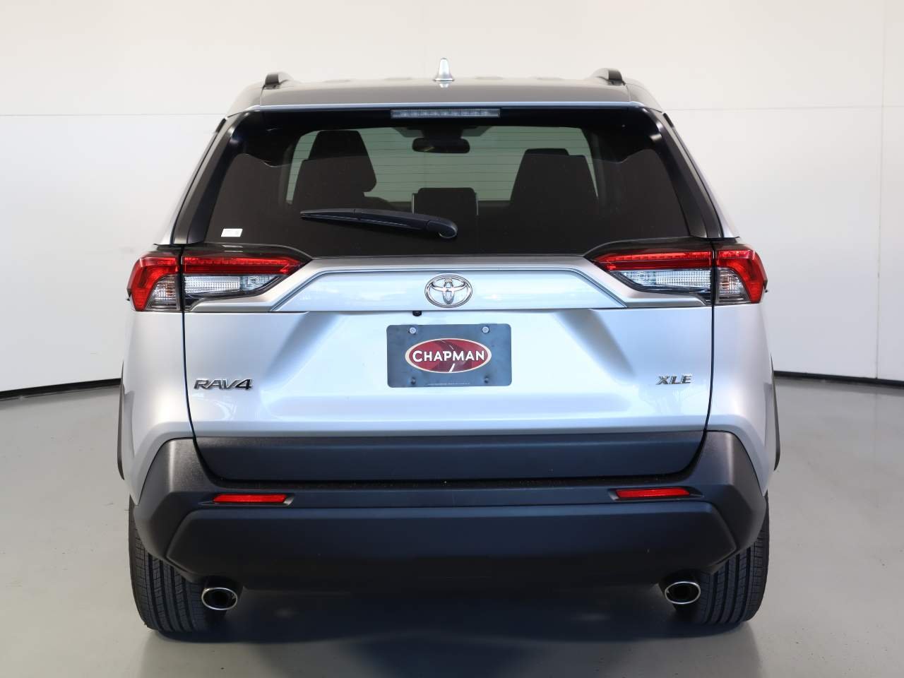Used 2024 Silver Toyota XLE image 3