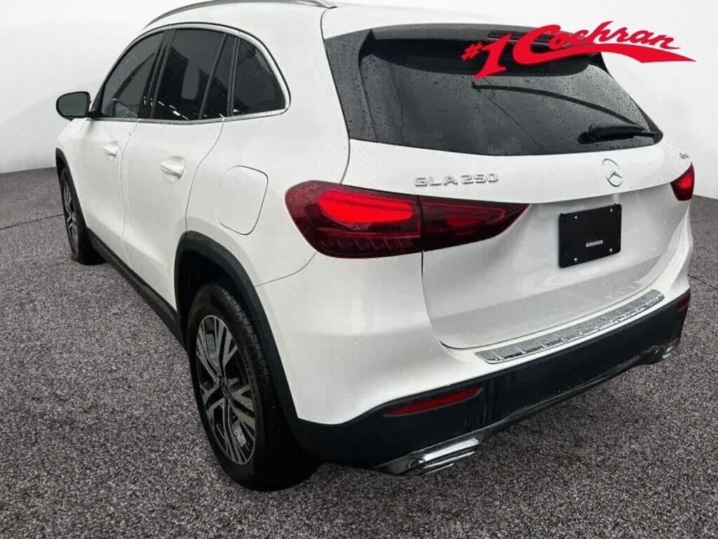 New 2026 Polar White Mercedes-Benz GLA 250 image 16