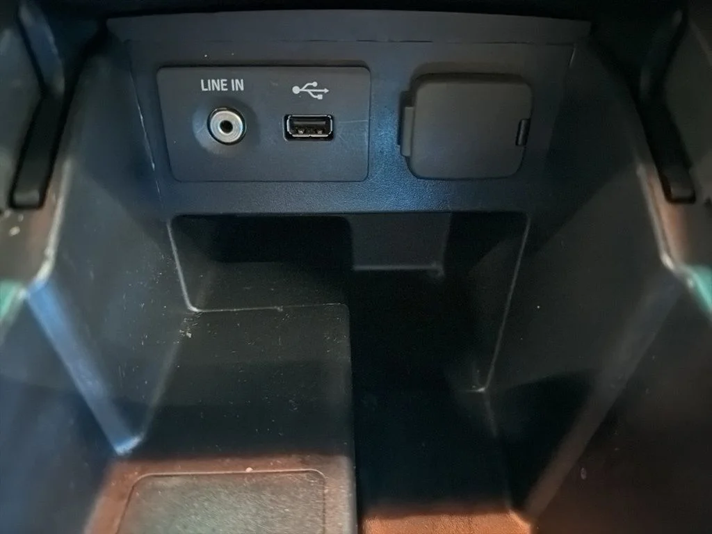Used 2014 White Ford Base image 40