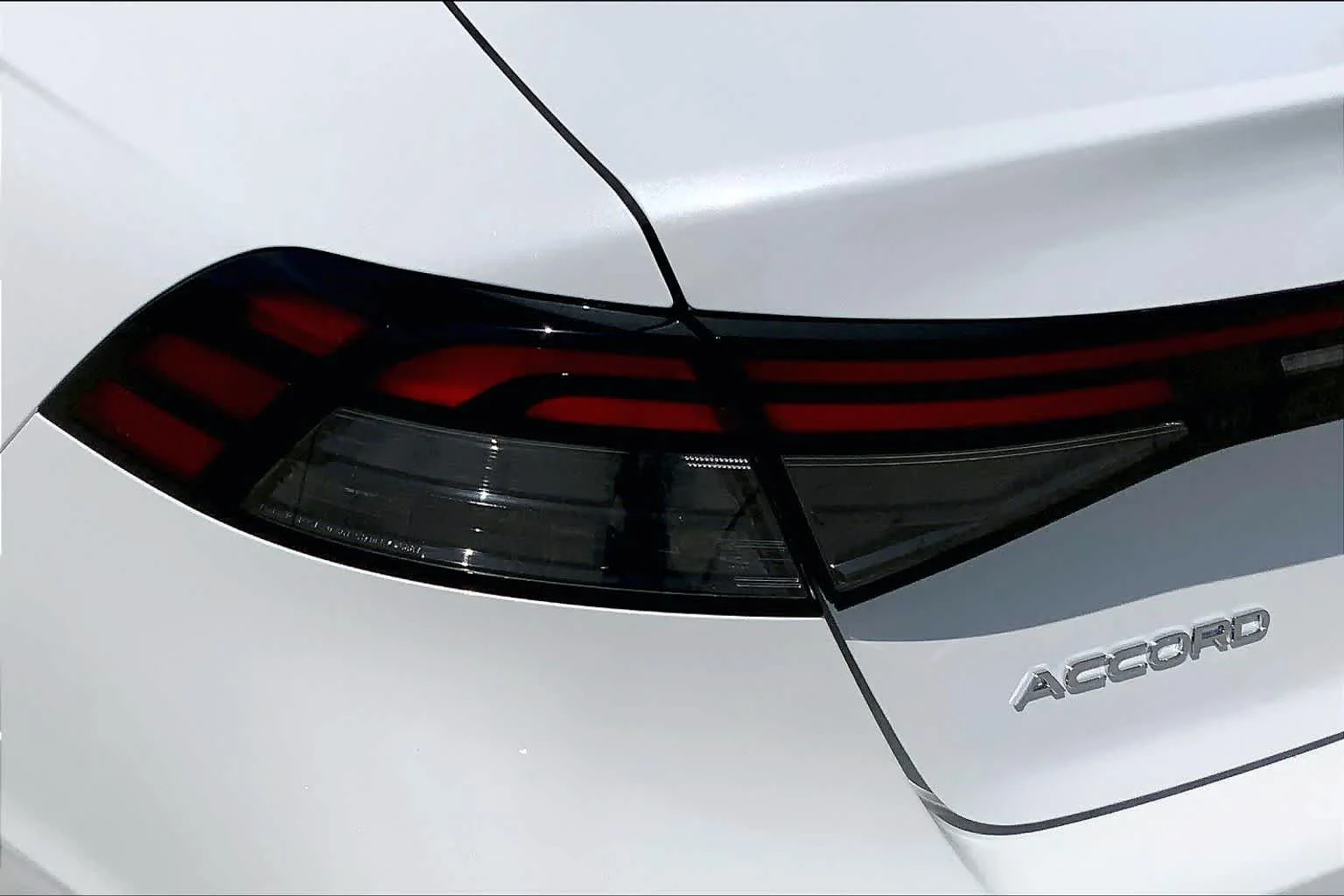 New 2026 Platinum White Pearl Honda LX image 16