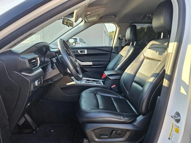 Used 2020 White Metallic Ford XLT image 6