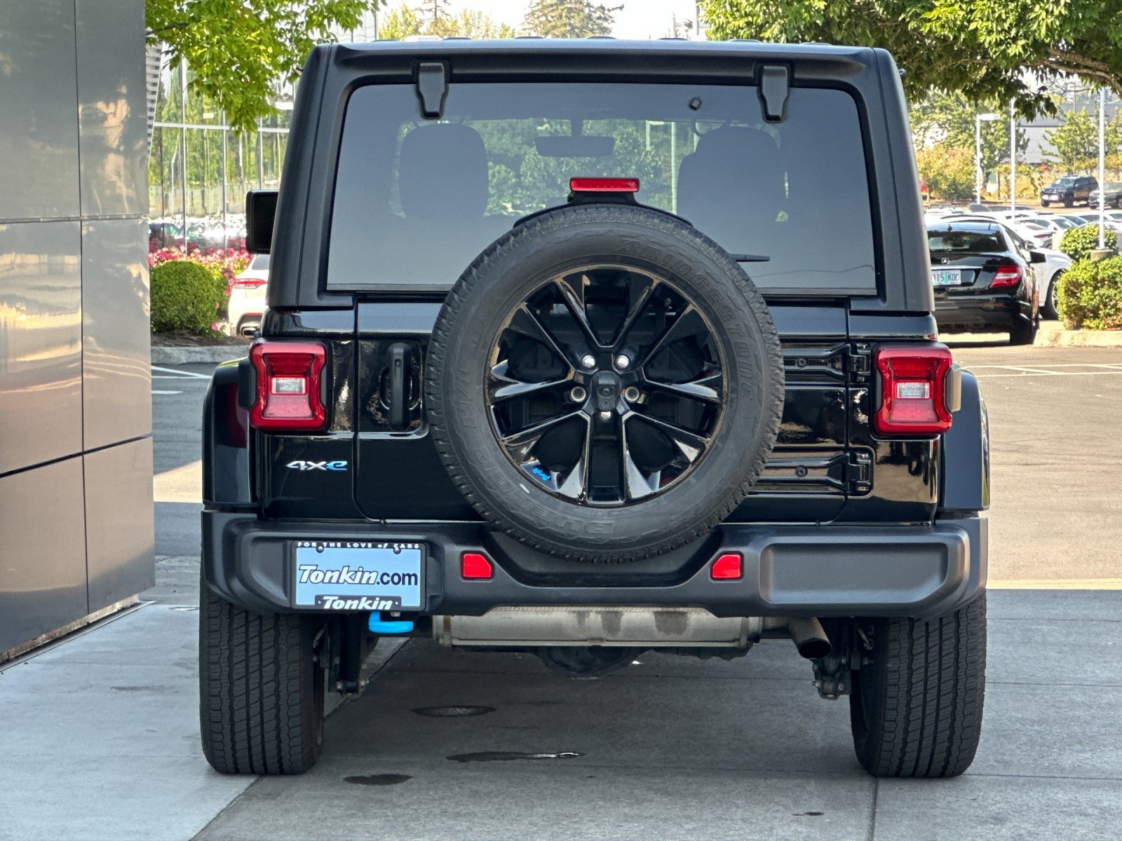 Used 2023 Black Clearcoat Jeep Sahara 4xe image 5
