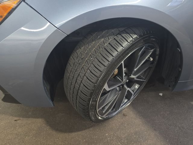 Used 2020  Toyota SE image 31