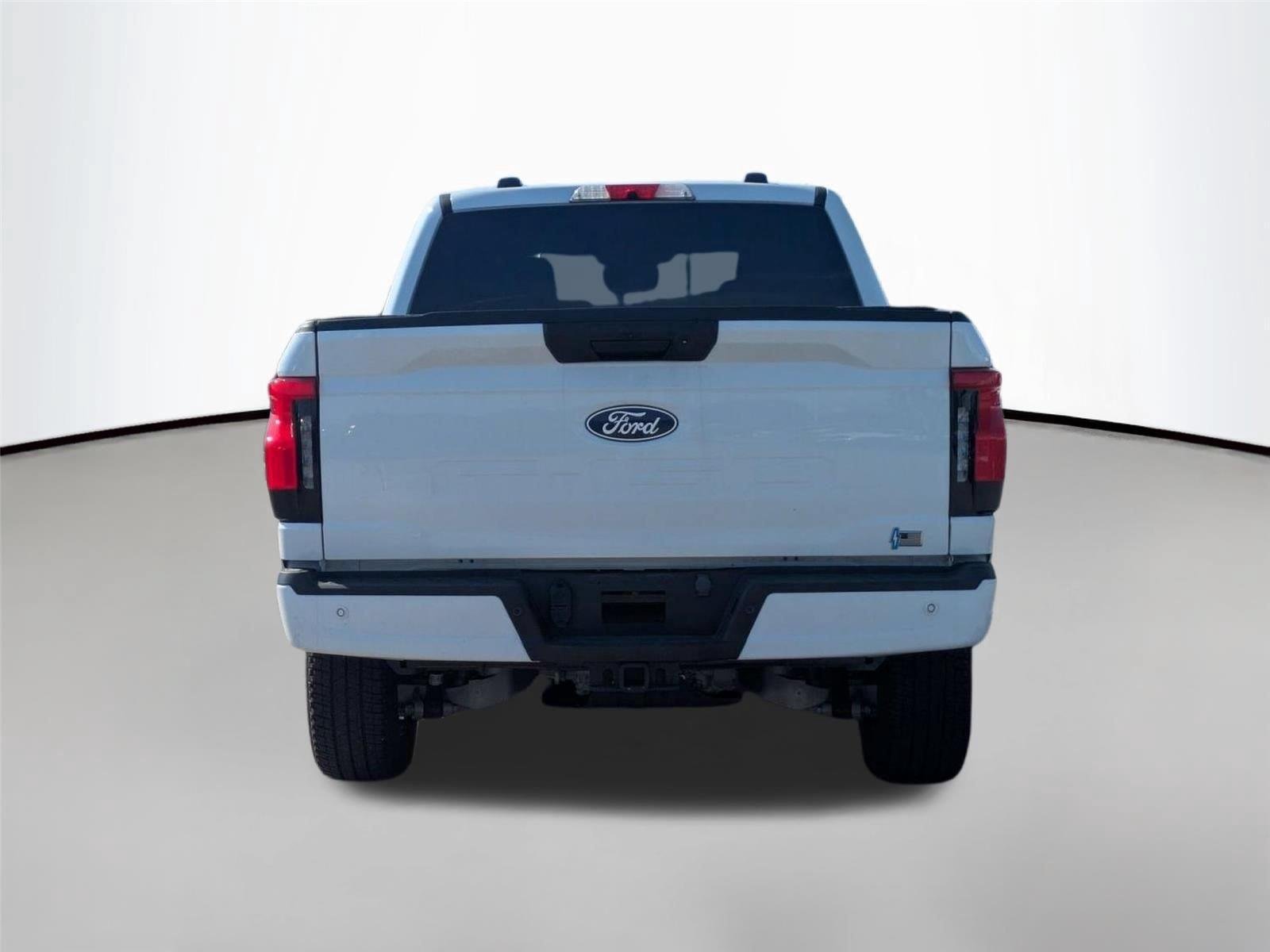 Used 2025 Oxford White Ford XLT image 6