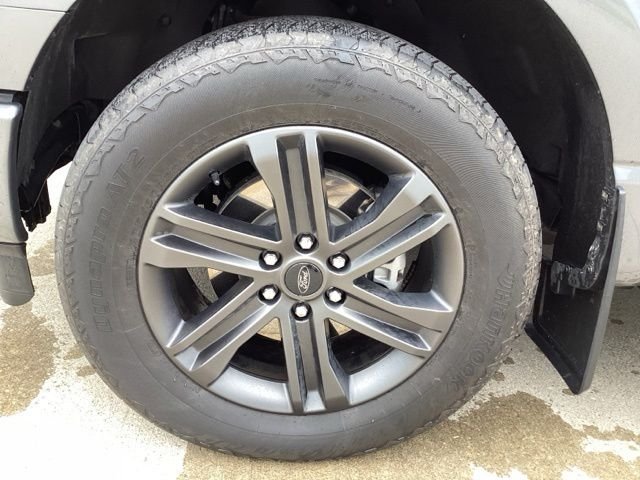 Certified Used 2022 Gray Metallic Ford Lariat image 6