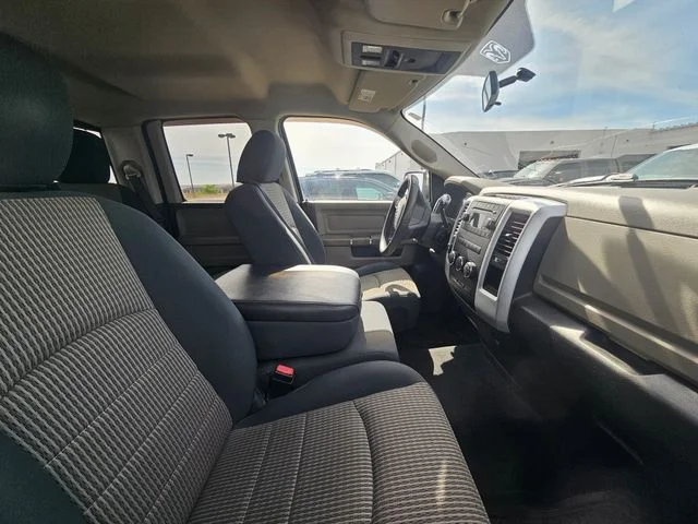 Used 2011 Bright Silver Metallic Ram SLT image 16