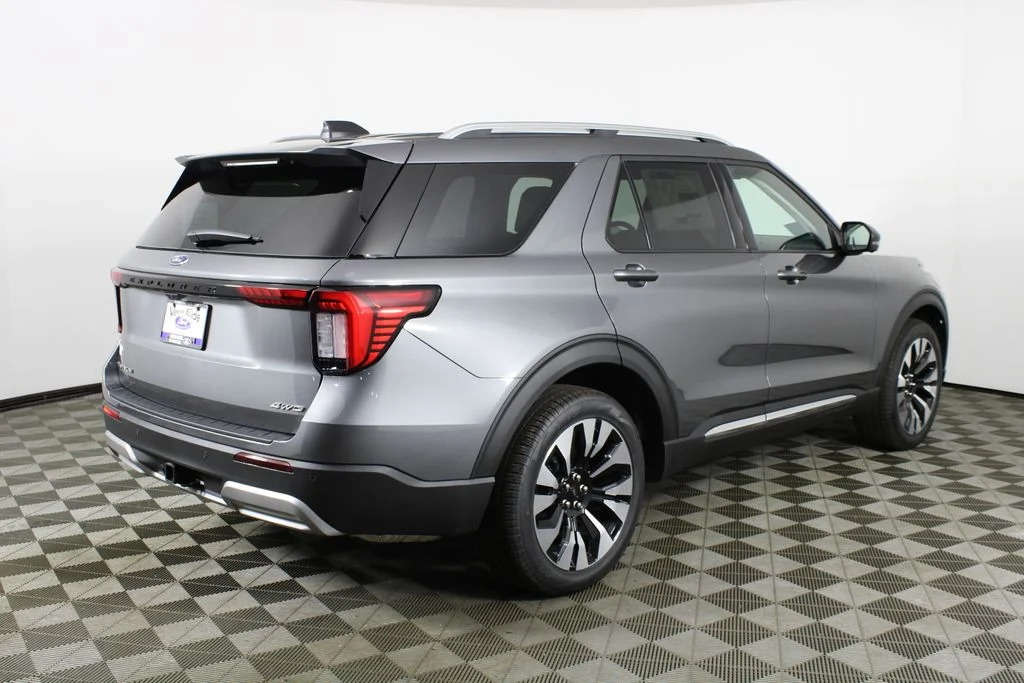 2026 Ford Explorer Platinum - Photo 5