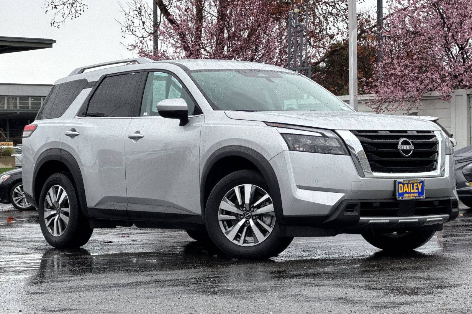 2025 Nissan Pathfinder SL - Photo 61