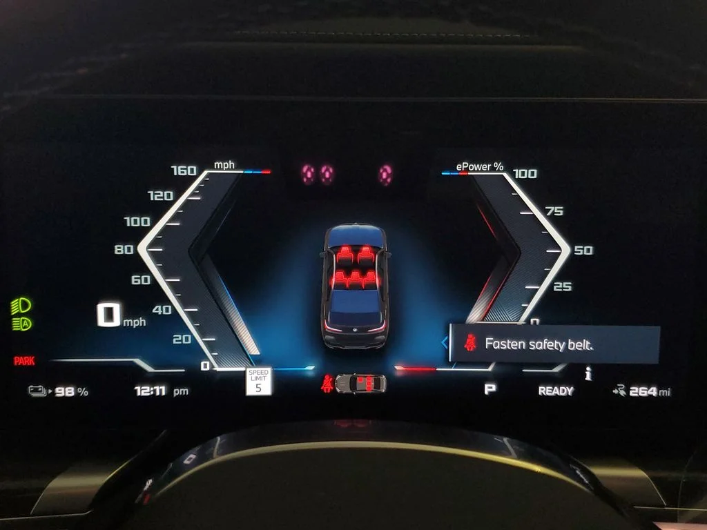 New 2026 Black BMW M70 image 19
