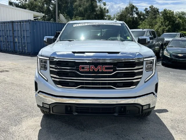 New 2026 Glacier White Tricoat GMC SLT image 3