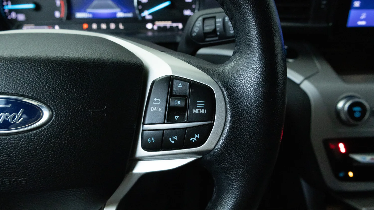 Certified Used 2023 Gray Ford XLT image 22
