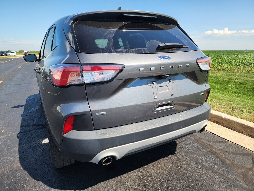 Used 2022 Carbonized Gray Metallic Ford SE image 3