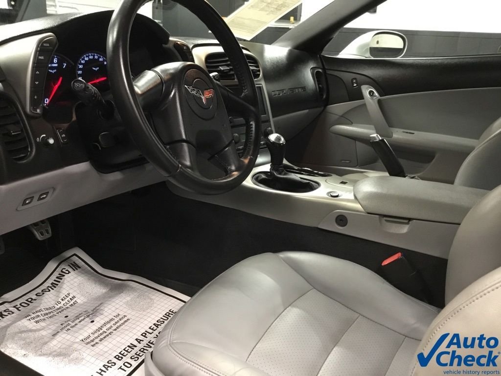2005 Chevrolet Corvette Base - Photo 30