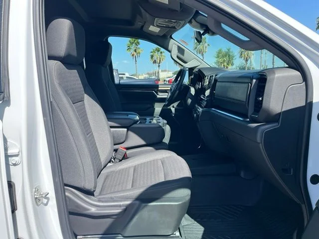Used 2025 White Chevrolet LT Trail Boss image 21