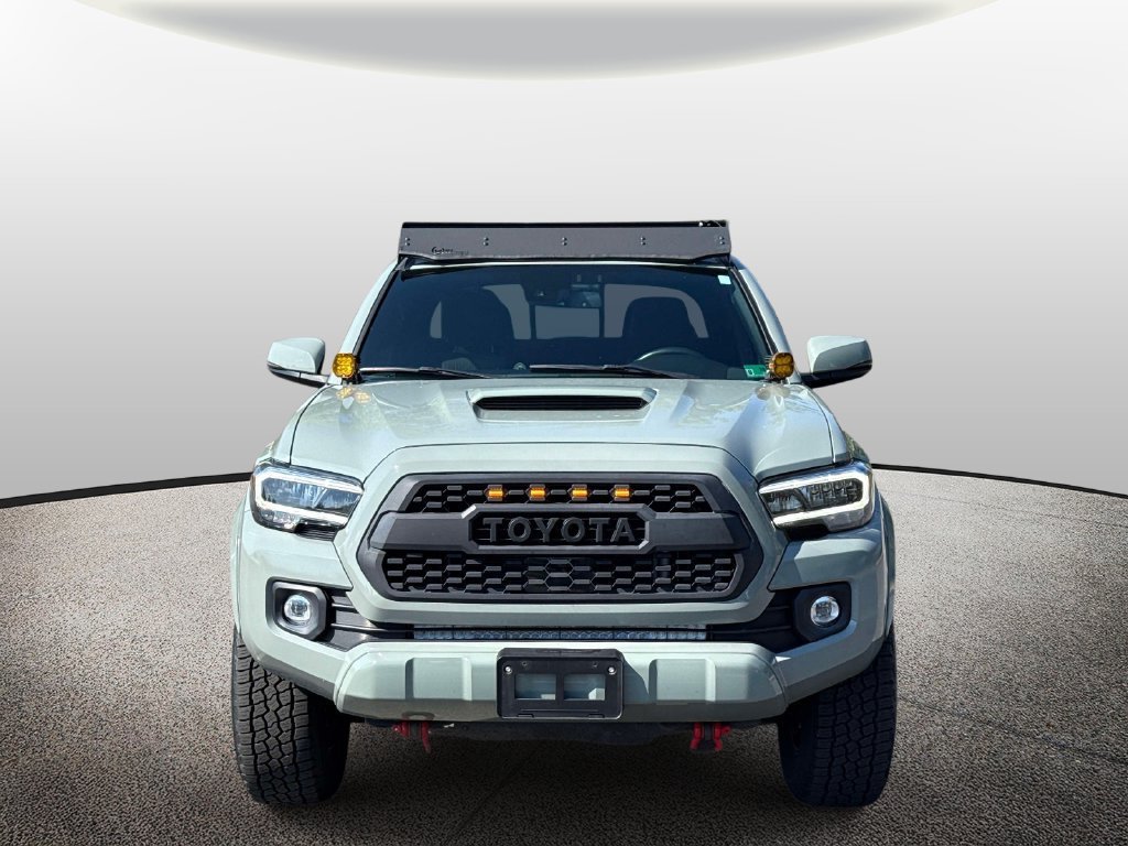 Used 2022  Toyota SR image 5