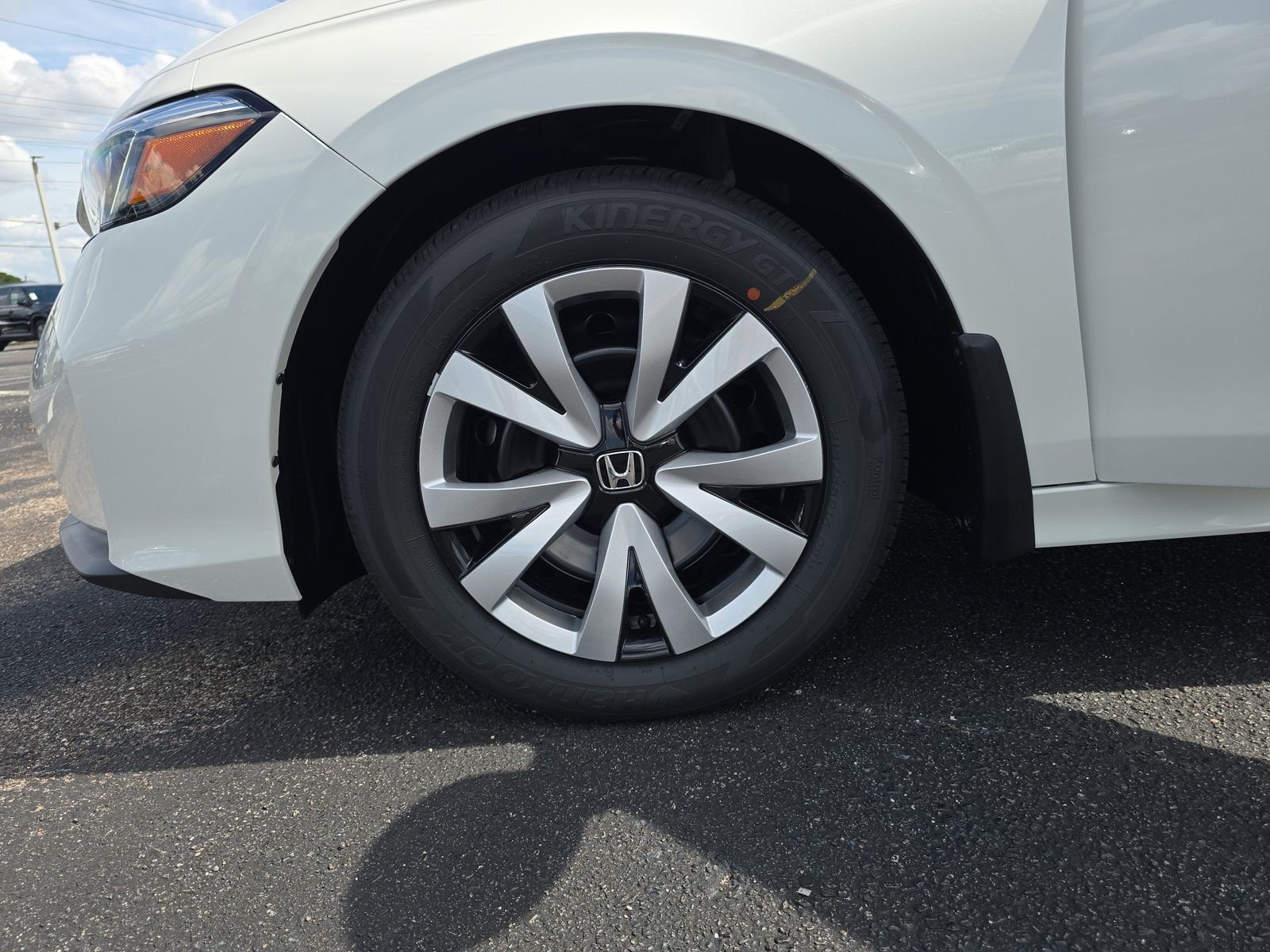 New 2026 Platinum White Pearl Honda LX image 10