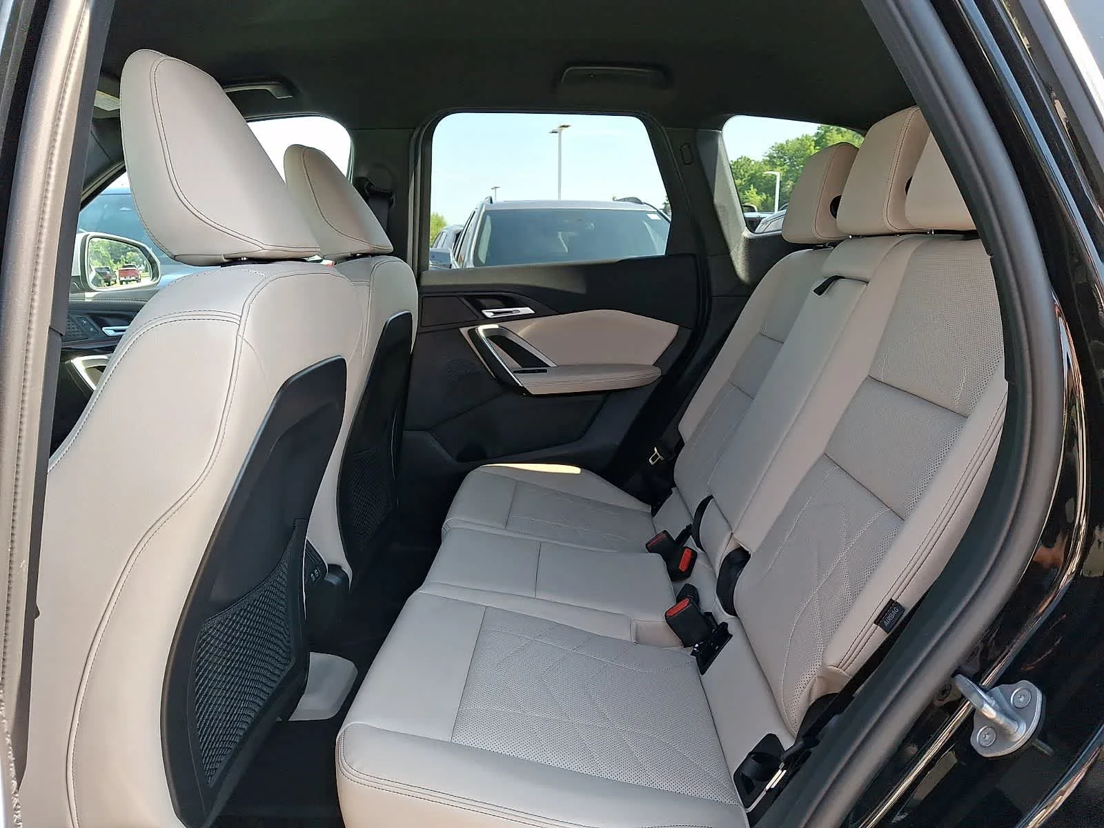 Used 2023 Jet Black BMW xDrive28i image 11