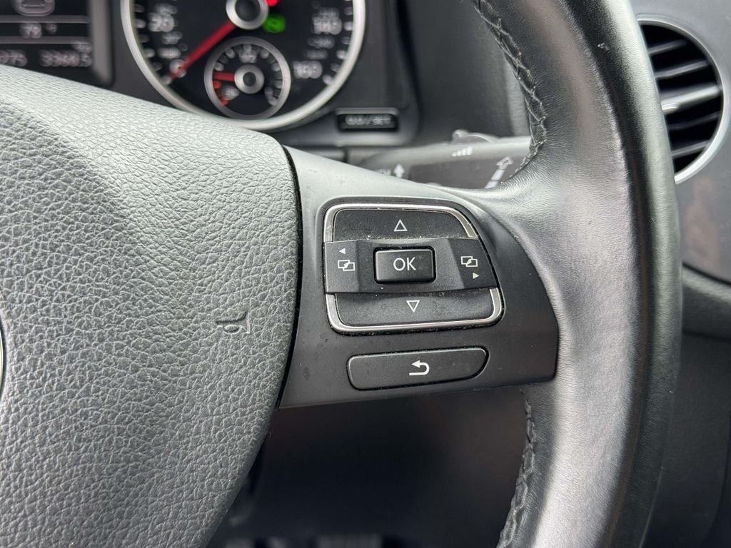 Used 2018 Silver Volkswagen 2.0T image 12