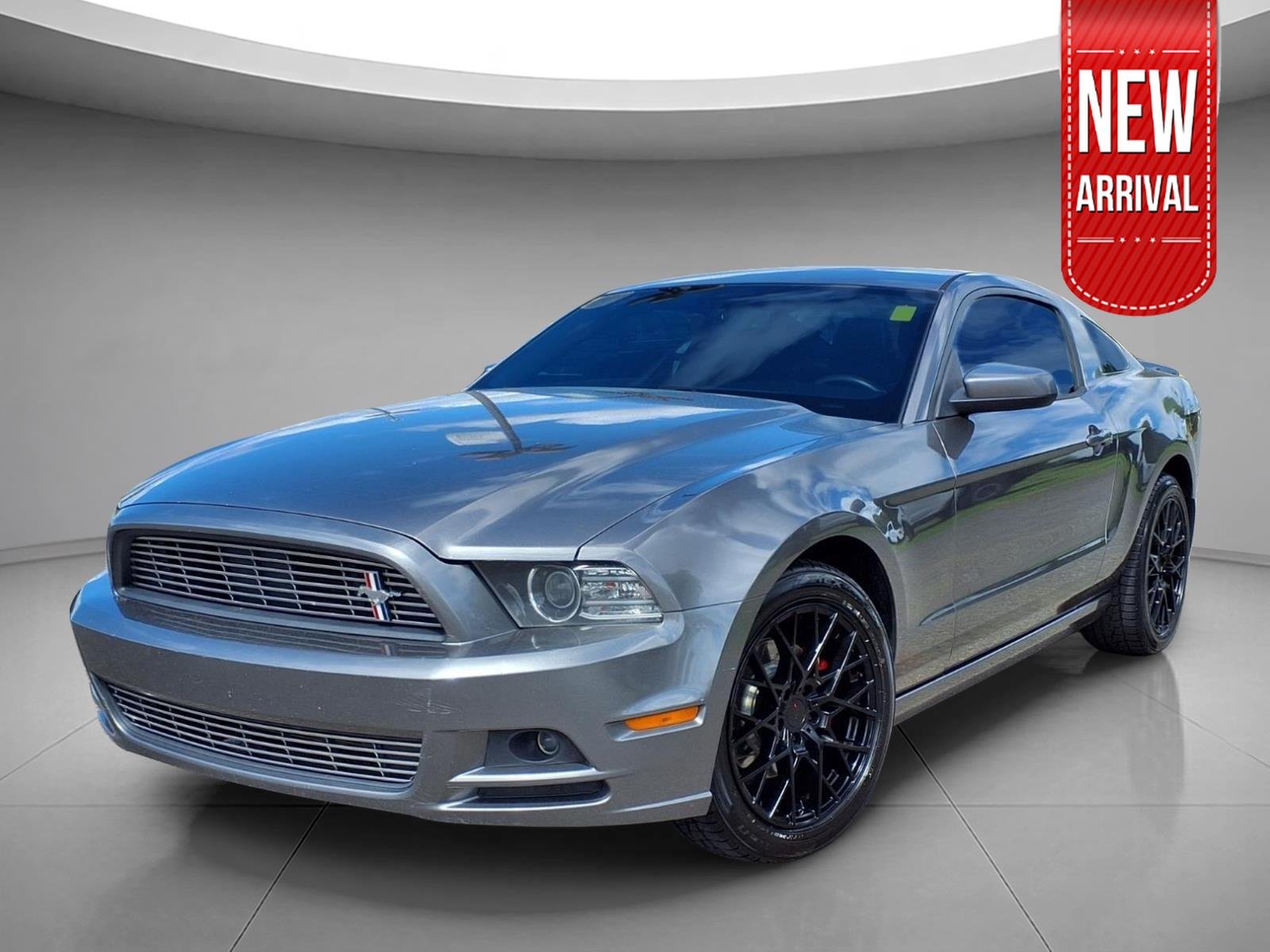 Used 2014 Sterling Gray Metallic Ford V6 Premium image 1