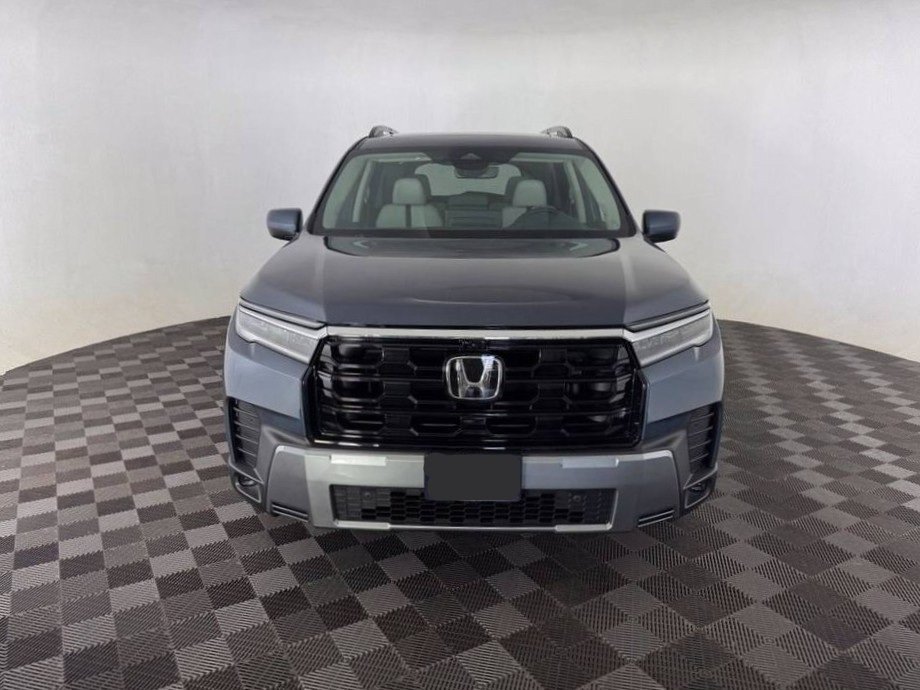 Used 2026  Honda Touring image 2