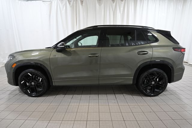 New 2026 Green Volkswagen 2.0T SE R-Line Black image 9