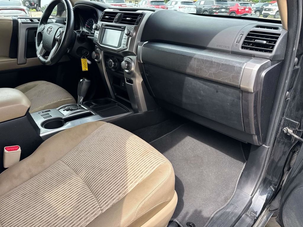 Used 2016 Black Toyota SR5 image 33