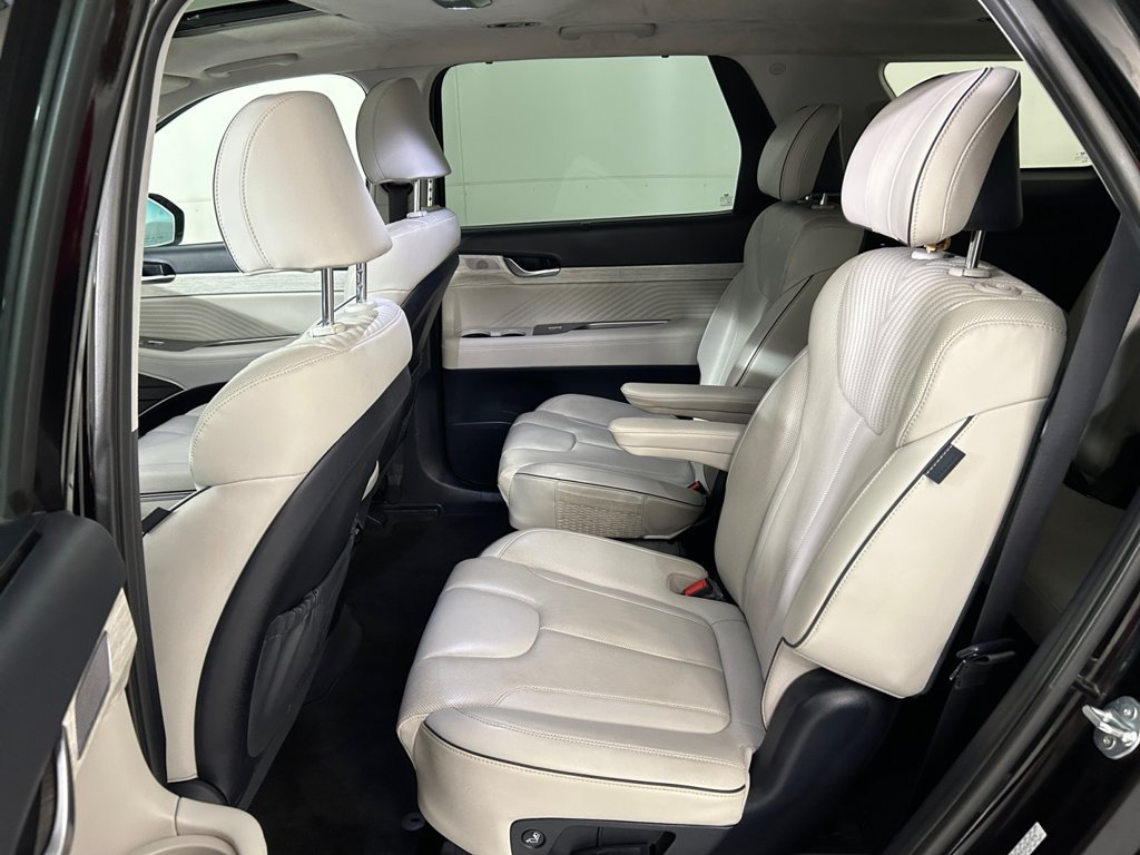 Used 2025 Black Hyundai Calligraphy image 19