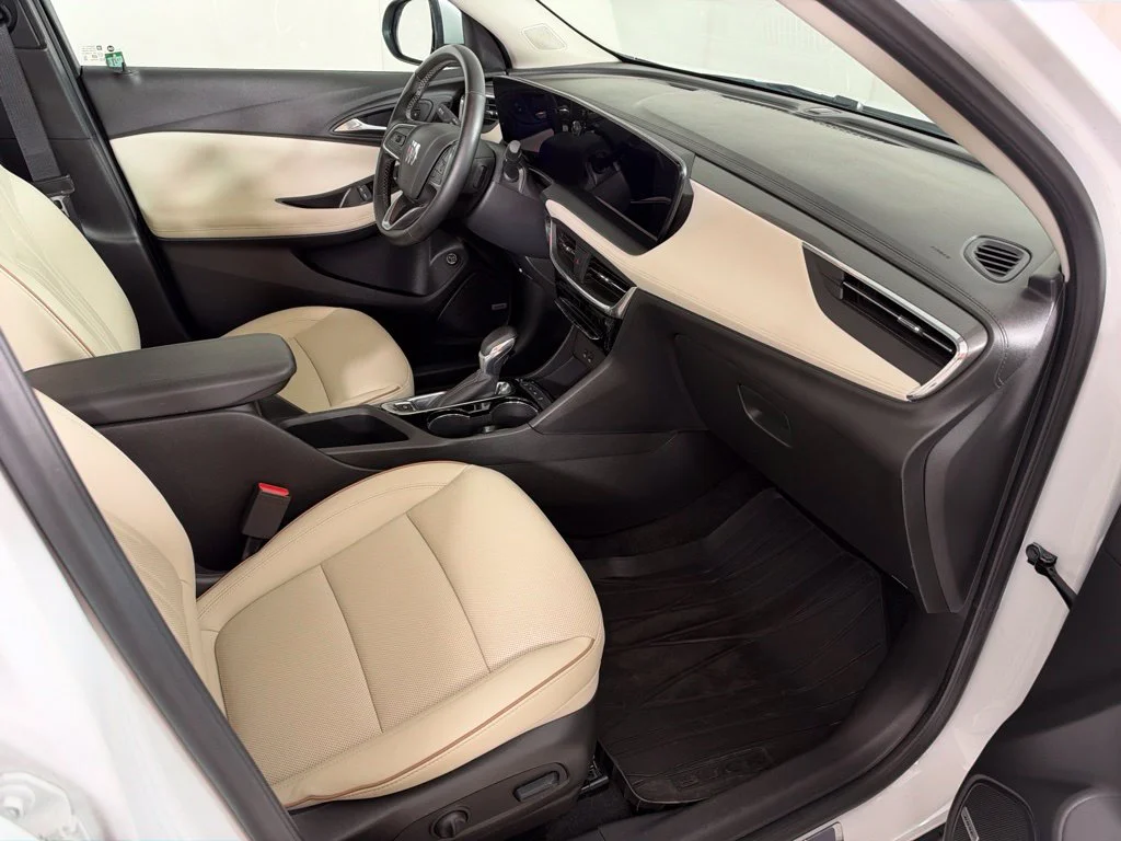 Used 2024 White Buick Avenir image 17