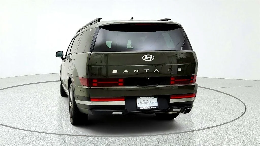Used 2024 Rockwood Green Hyundai Limited AWD image 6