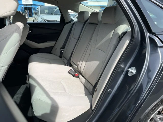 Used 2023  Honda EX image 32