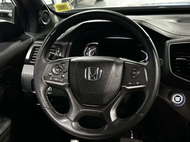 Certified Used 2023 Lunar Silver Metallic Honda AWD EX-L image 18