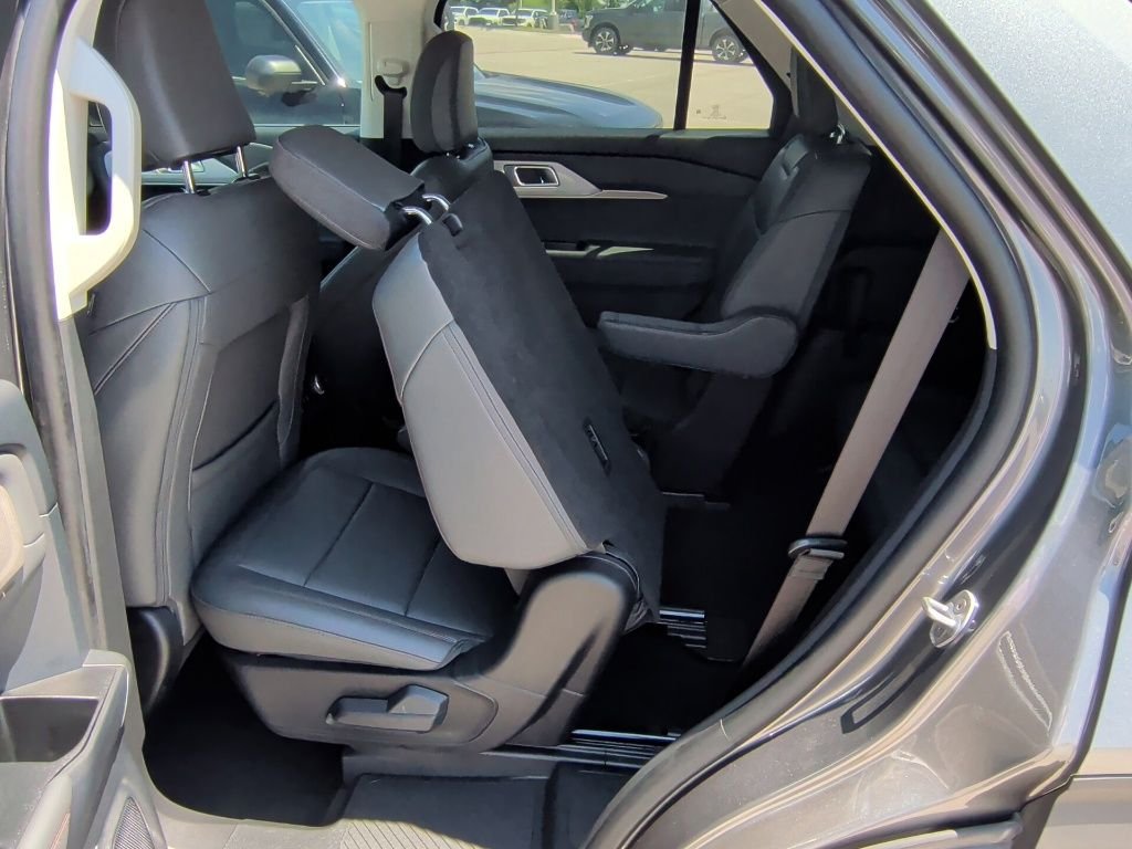 New 2026 Carbonized Gray Metallic Ford Active image 36