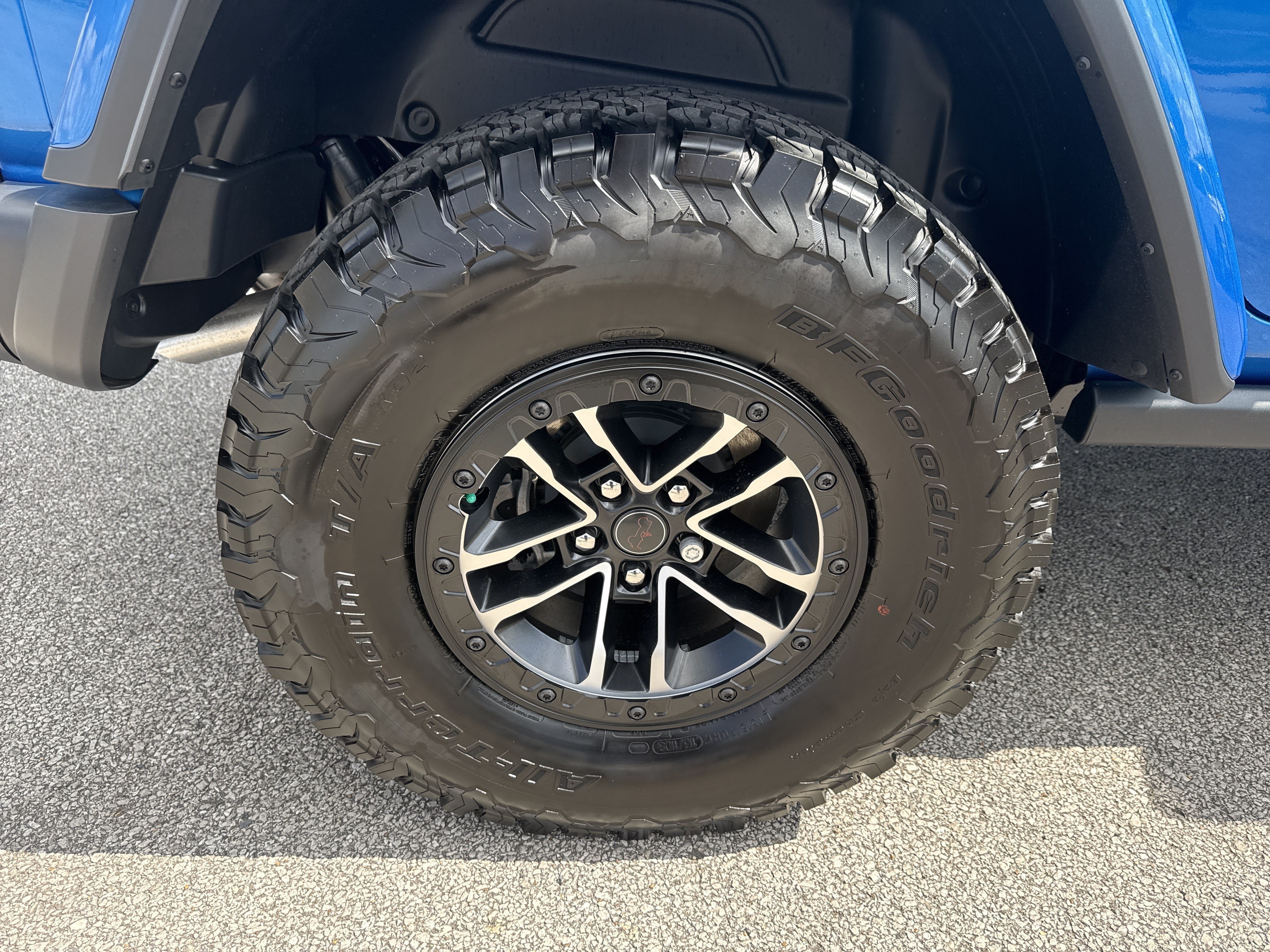 New 2026 Hydro Blue Pearlcoat Jeep Rubicon X image 18